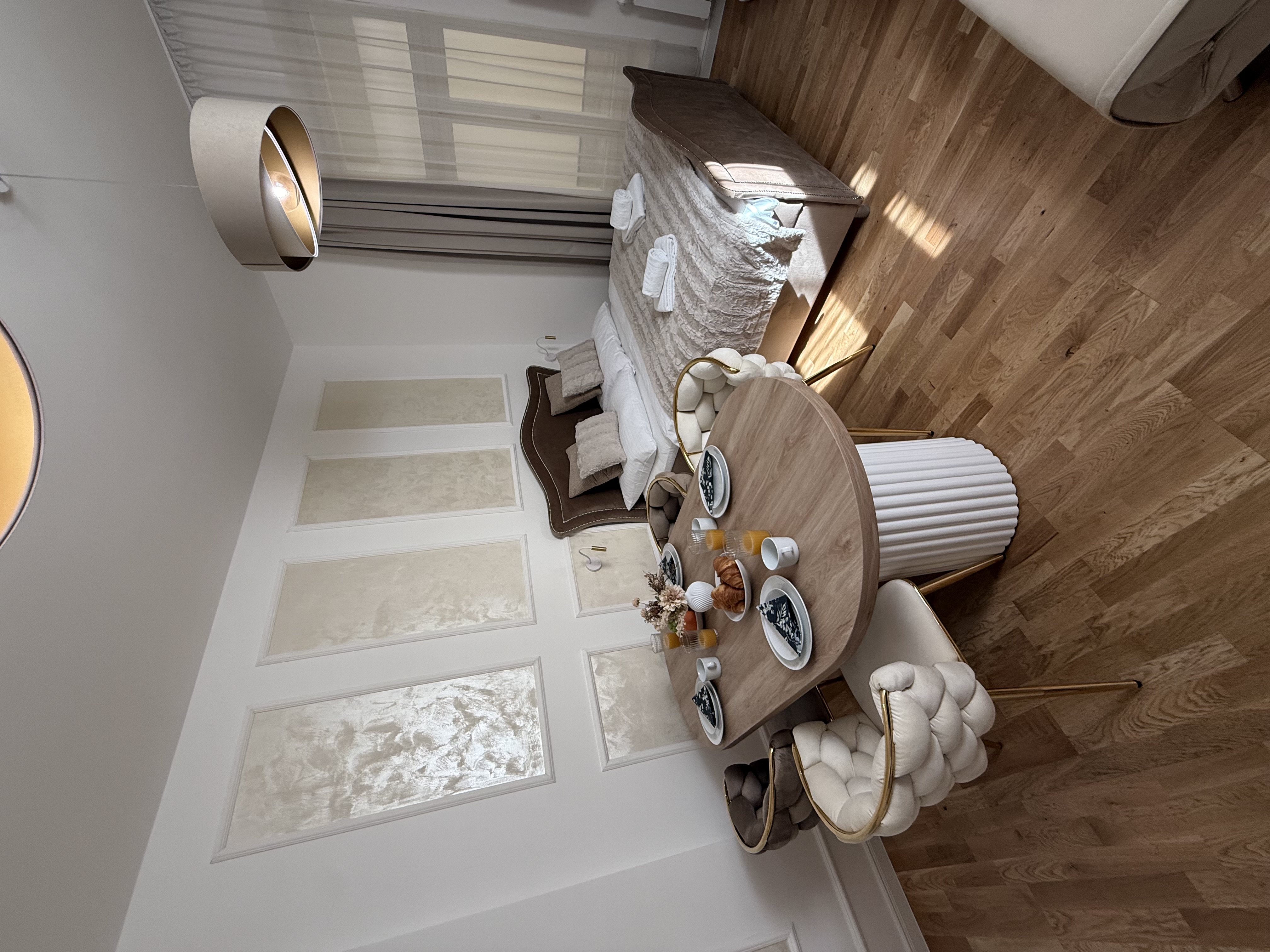 Světlý apartmán v jemných tónech